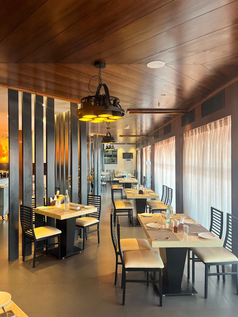 Hotel Bell Elite dining .webp